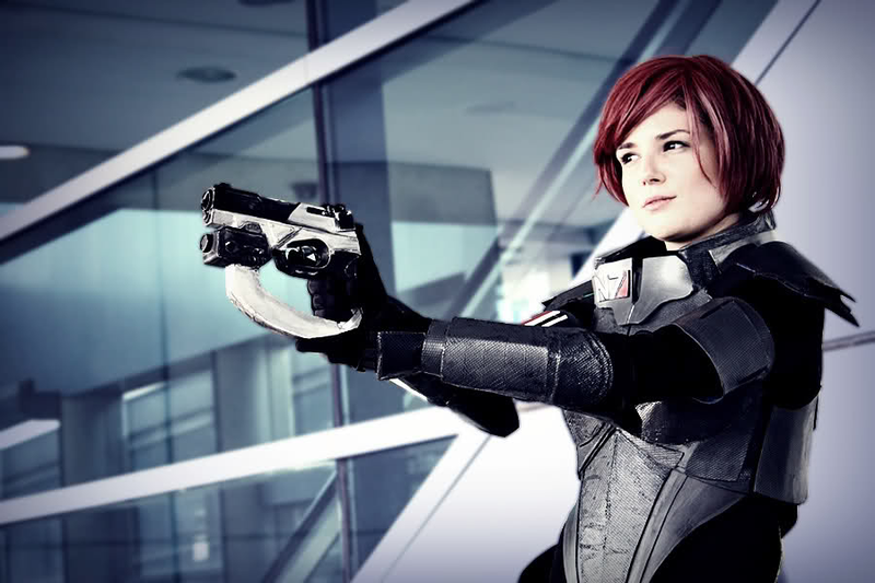 Illustration for article titled FemShep and DudeShep Save the Galaxy with Mass Effect Cosplay